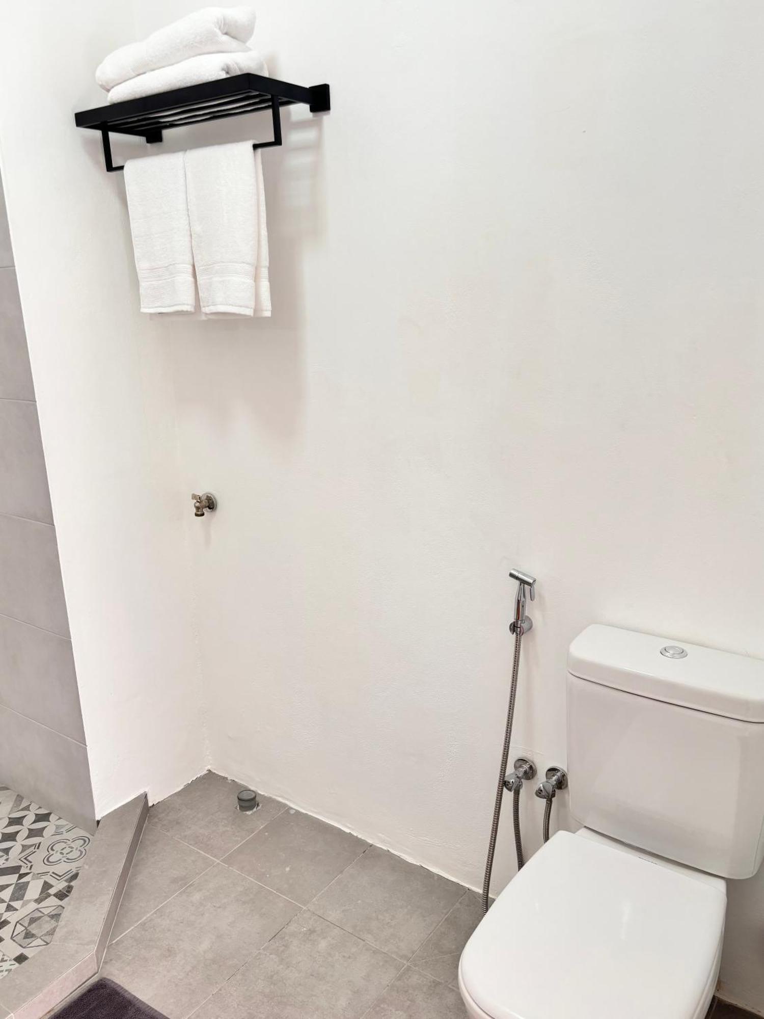 Maison Mont Choisy - One Or Two Bedrooms Apartment Trou aux Biches Exterior foto